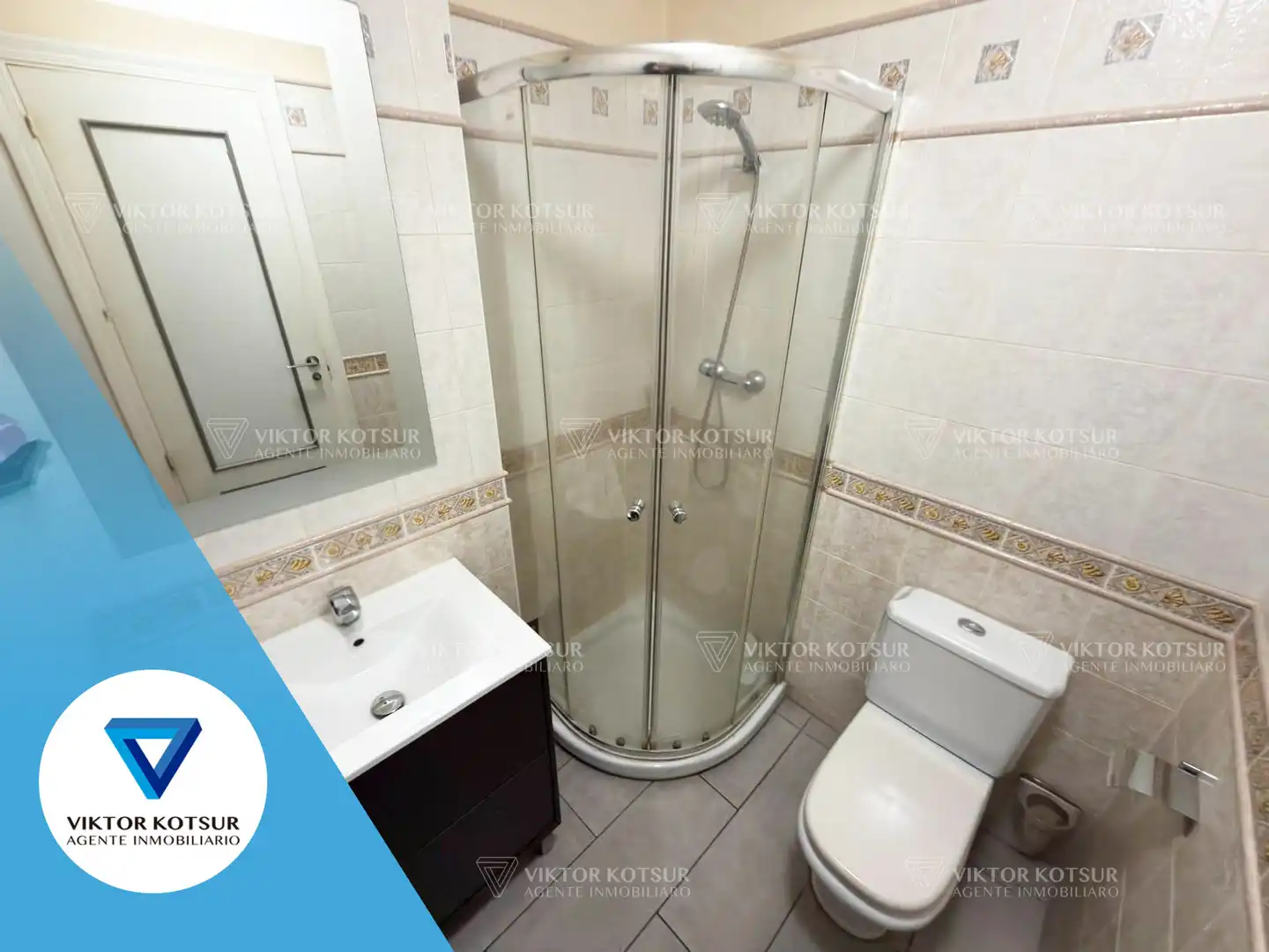 Bathroom of Attic for sale in Roquetas de Mar  with Air Conditioner, Parquet flooring and Terrace