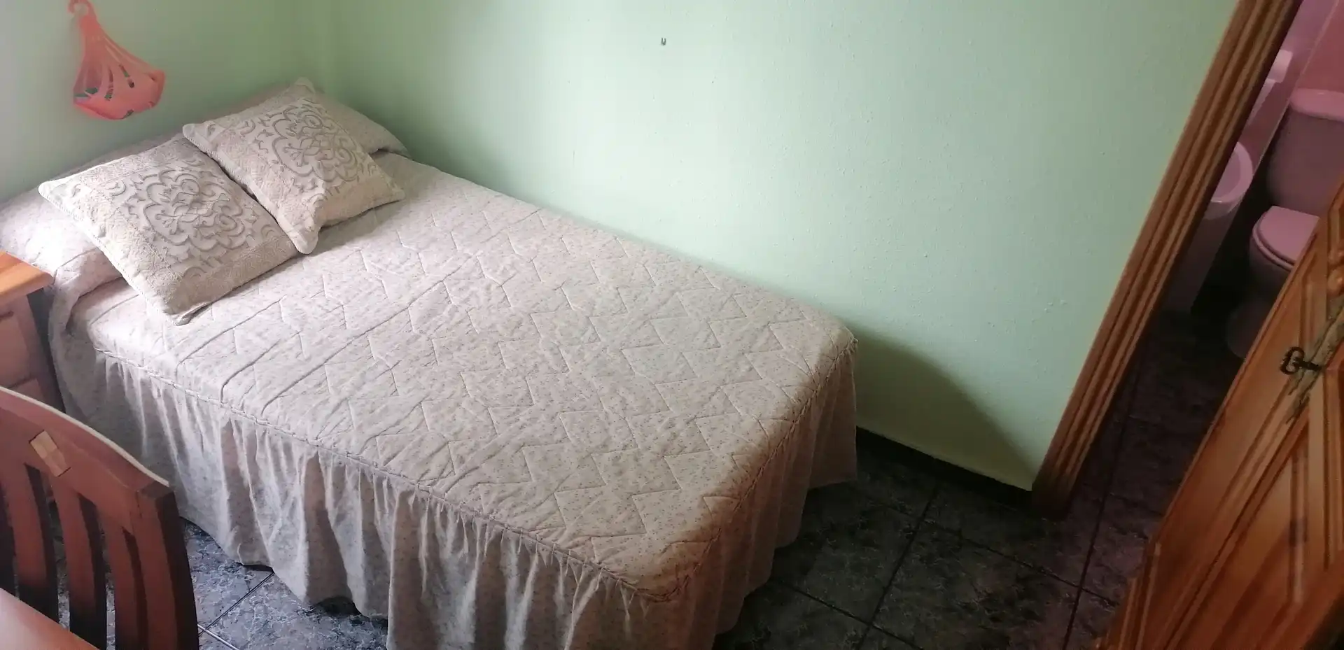 Habitació a Paseo del Gran Capitán, Vidal