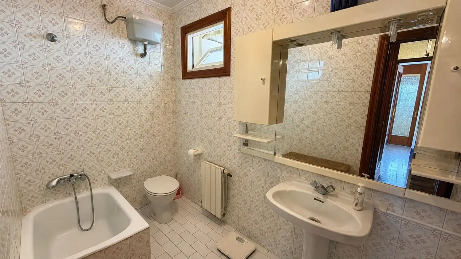 Baño de Casa o chalet en venta en Bárcena de Cicero con Calefacción, Terraza y Trastero