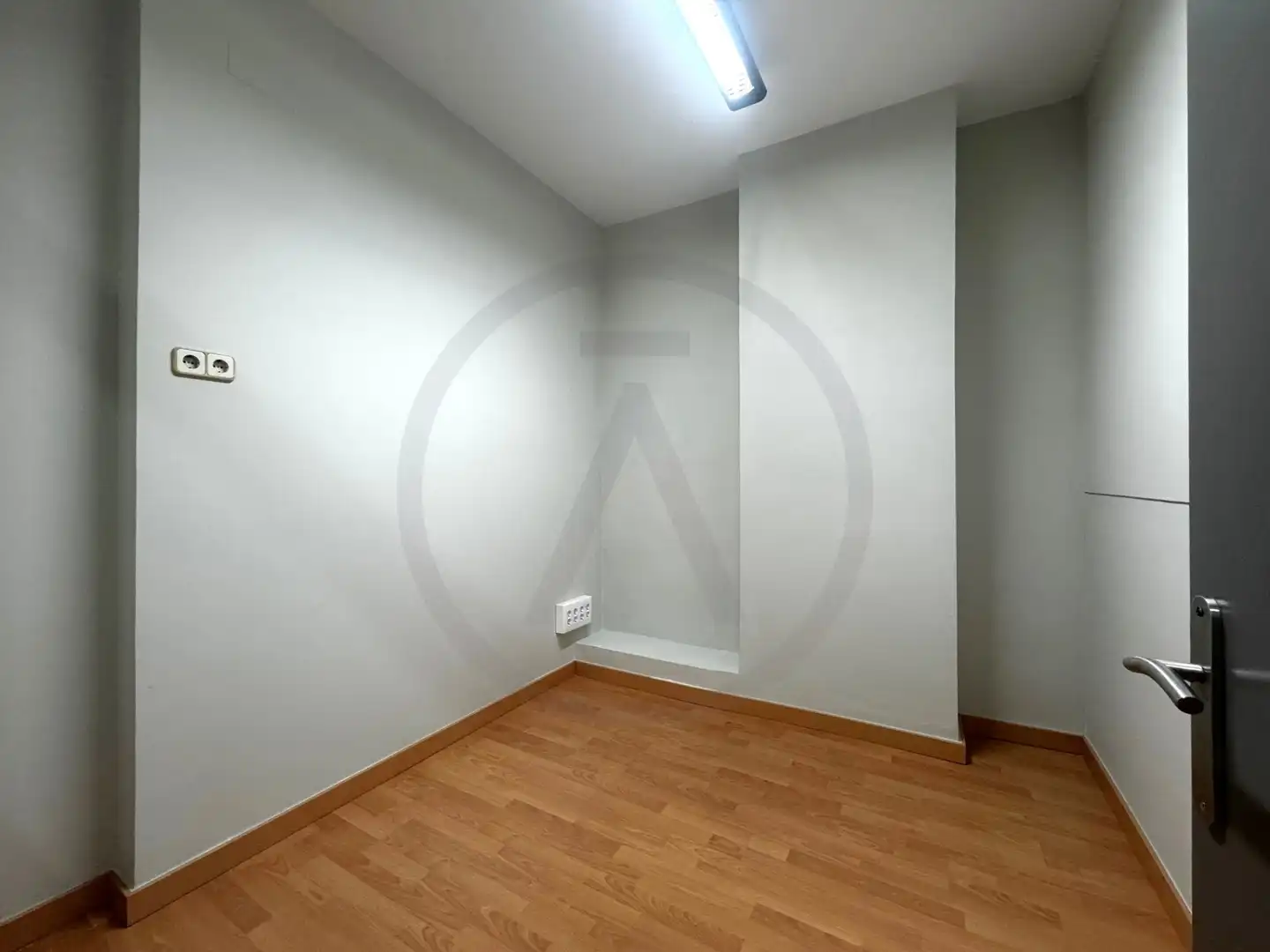 Local en venta en Terrassa con Calefacción y Parquet