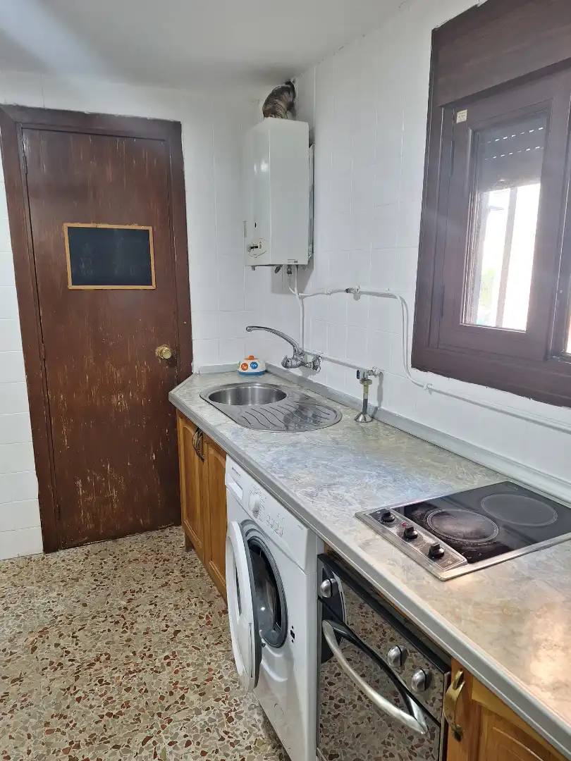 Küche von Einfamilien-Reihenhaus zum Verkauf in Granada mit Terrasse, Möbliert und Ofen