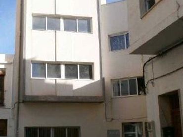 Aparcament amb ascensor en venda a C/ Almazara