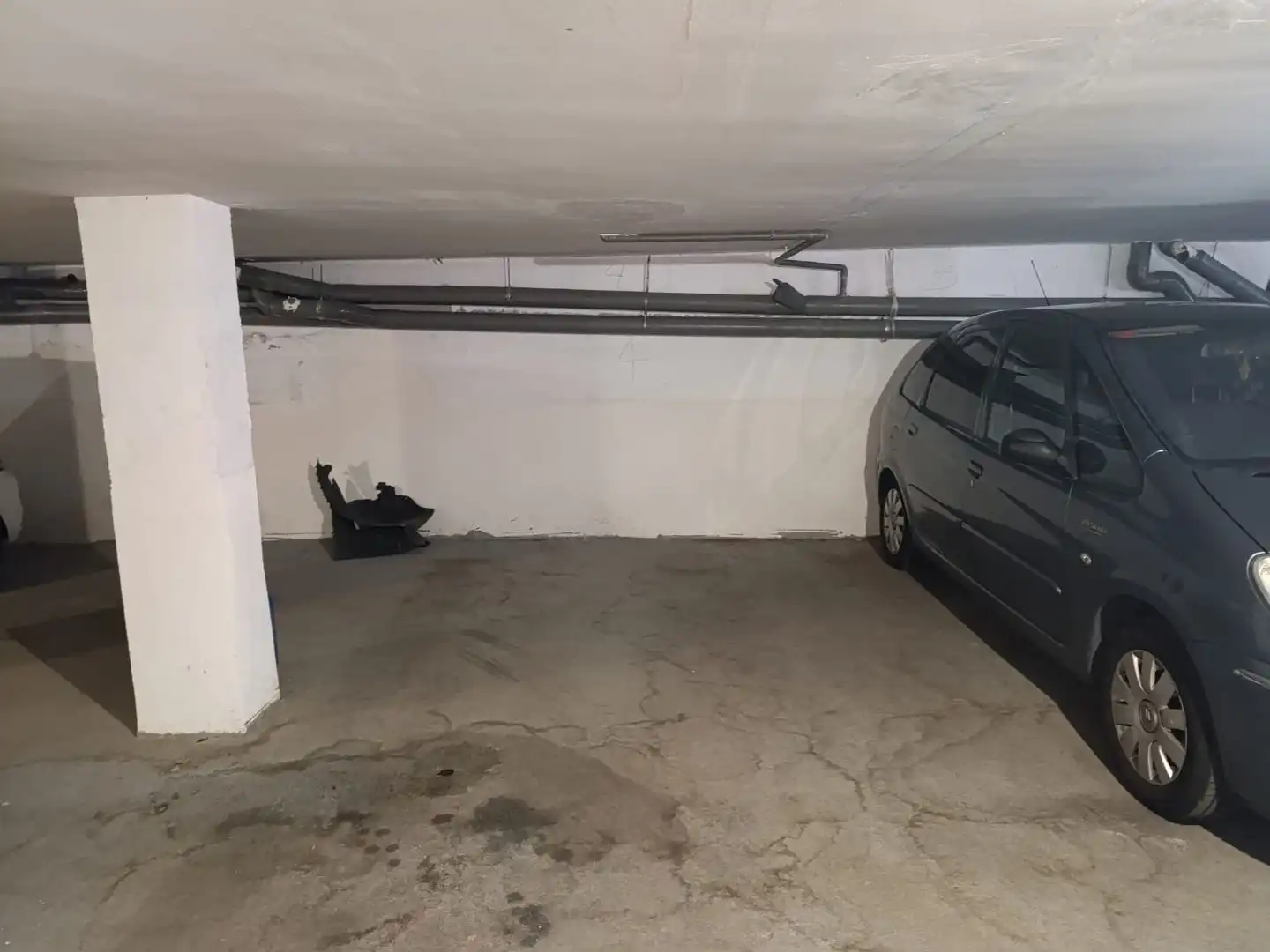 Einzelparkplatz zum Verkauf in Carrer de Bellvei 11