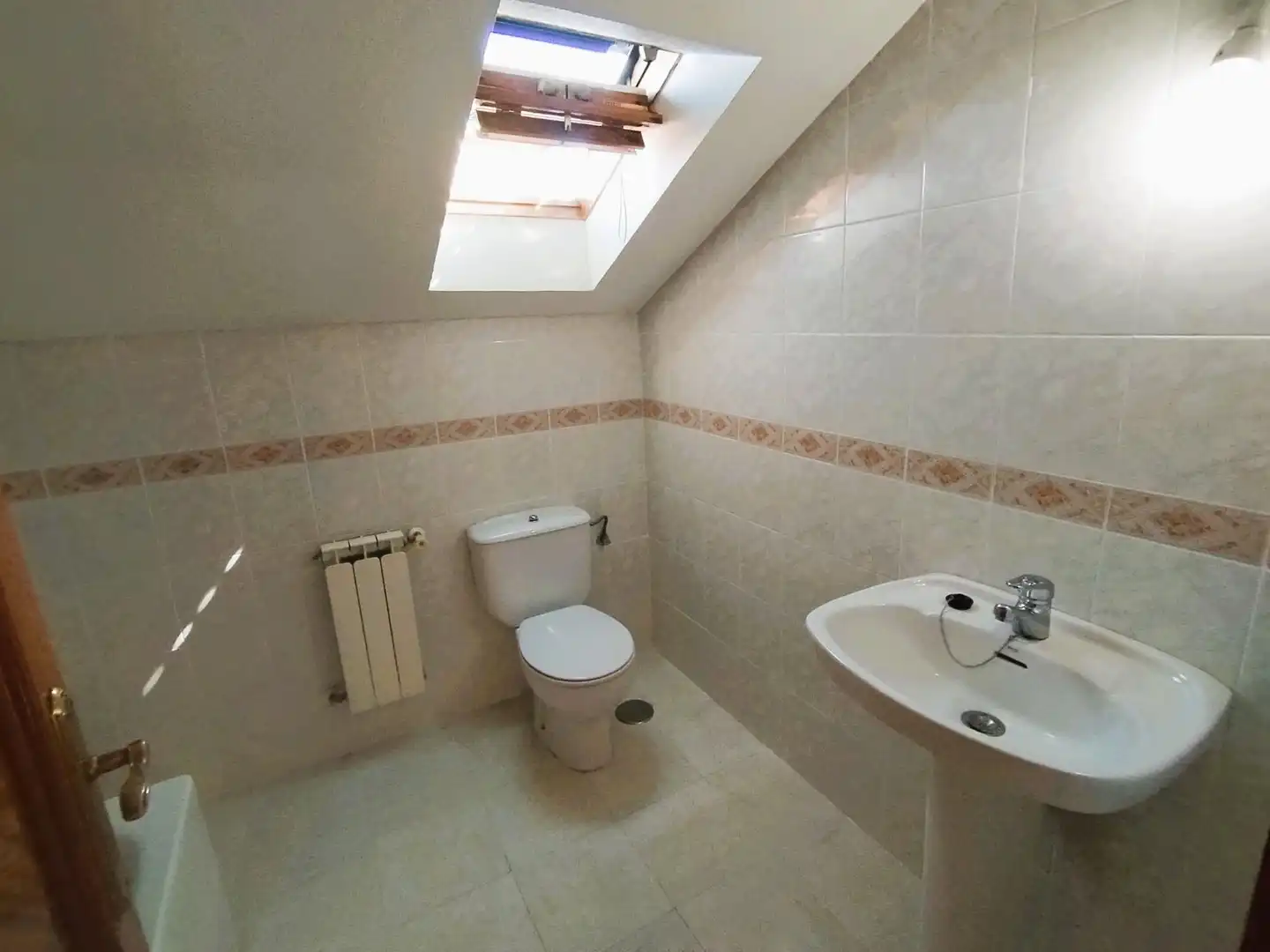 Bathroom of Attic for sale in Arganda del Rey  with Air Conditioner, Heating and Terrace