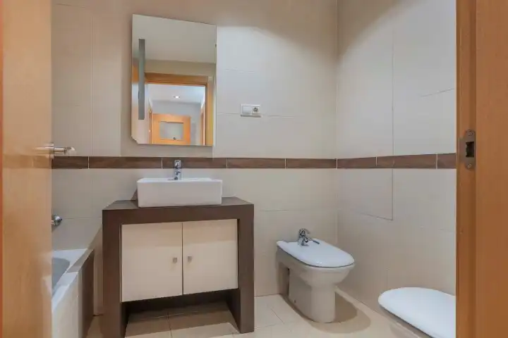 Bathroom of Apartments for sale in Manresa  with Air Conditioner