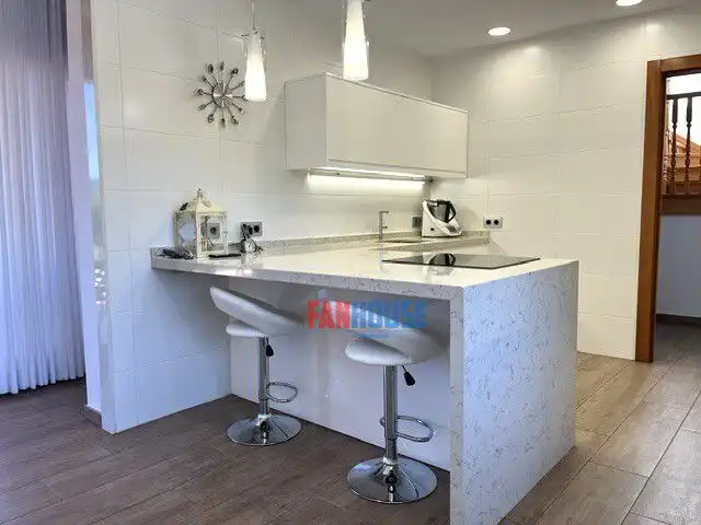 Cocina de Casa o chalet en venta en Gijón  con Calefacción, Terraza y Trastero
