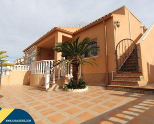 Exterior view of Single-family semi-detached for sale in Orihuela  with Air Conditioner, Heating and Private garden