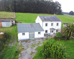 Vista exterior de Finca rústica en venda en Trabada amb Jardí privat i Traster