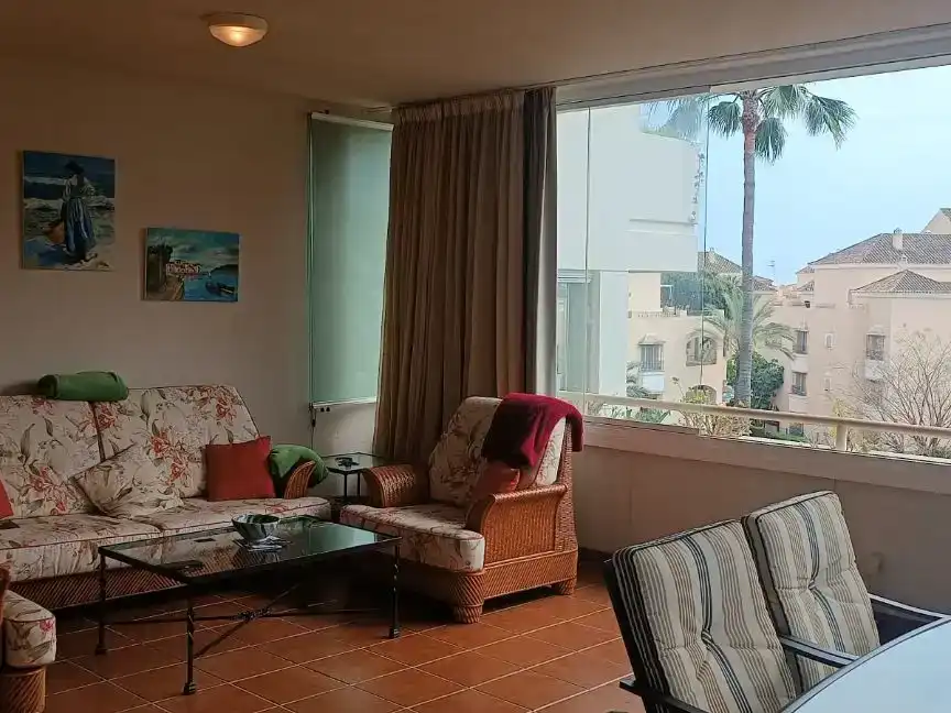 Sala d'estar de Apartament en venda en Marbella amb Aire condicionat, Piscina i Balcó