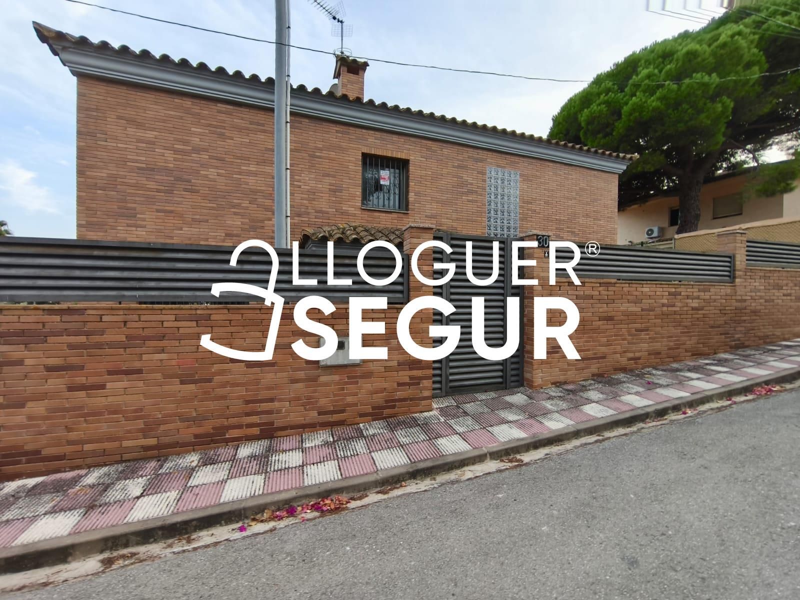 Vista exterior de Casa o xalet de lloguer en Lloret de Mar amb Aire condicionat, Calefacció i Terrassa