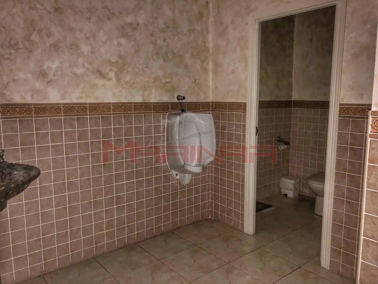 Bathroom of Commercial properties for sale in Aranjuez  with Air Conditioner
