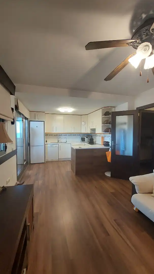 Cuina de Apartament en venda en La Manga del Mar Menor amb Terrassa, Moblat i Forn