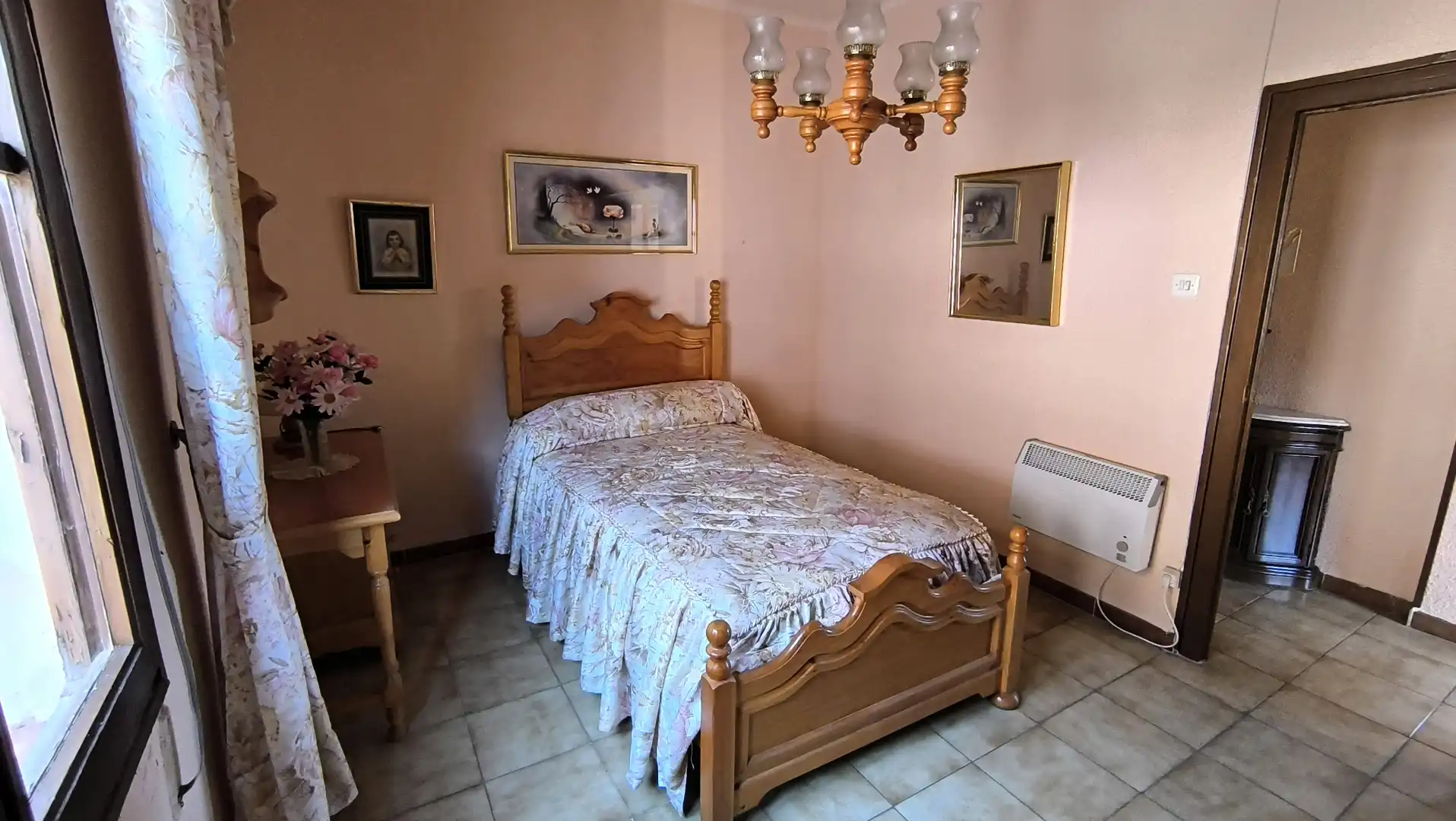 Habitación de Casa o chalet en venta en Alpartir con Jardín privado, Terraza y Amueblado
