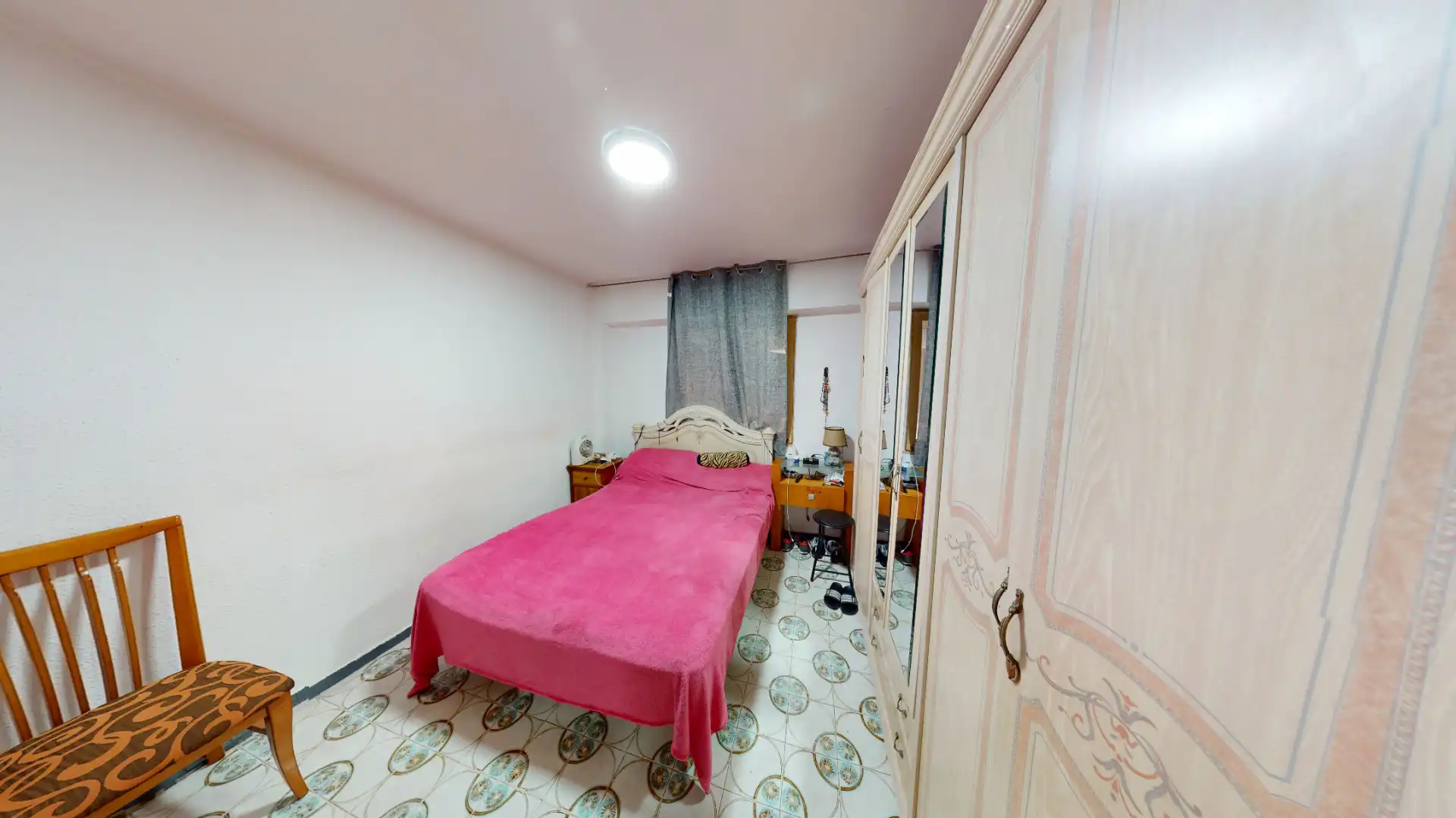 Habitación de Piso en venta en Pla - Carolinas