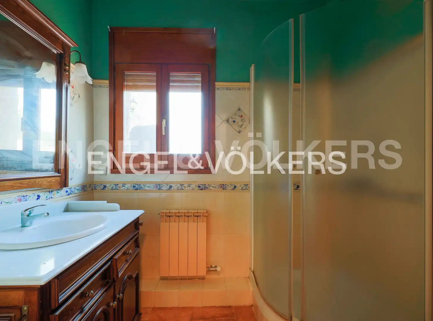 Baño de Casa o chalet en venta en Montcada i Reixac con Calefacción, Jardín privado y Terraza
