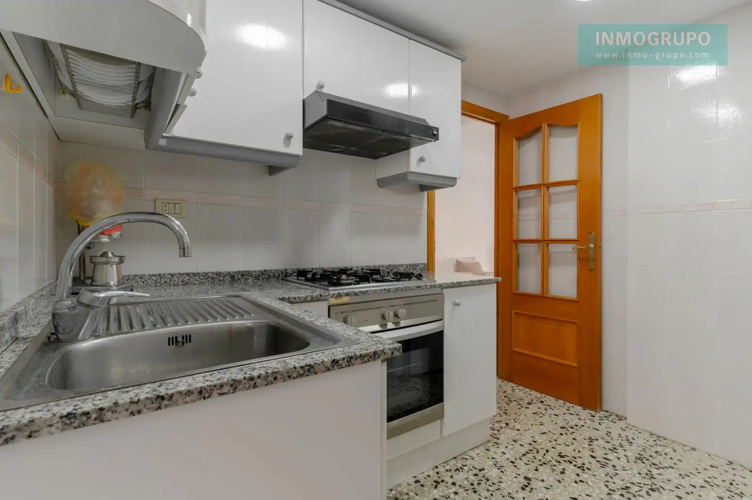 Cuina de Pis en venda en Benicasim / Benicàssim amb Terrassa i Piscina comunitària