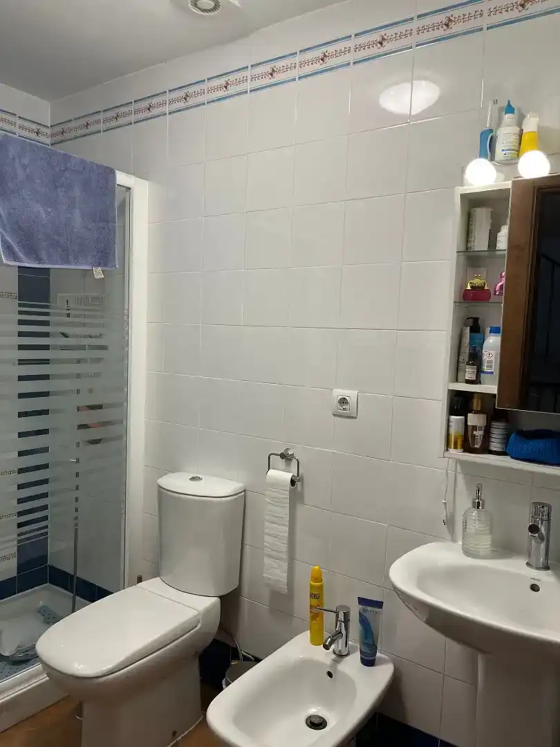 Badezimmer von Maisonette zum Verkauf in Ayamonte mit Balkon