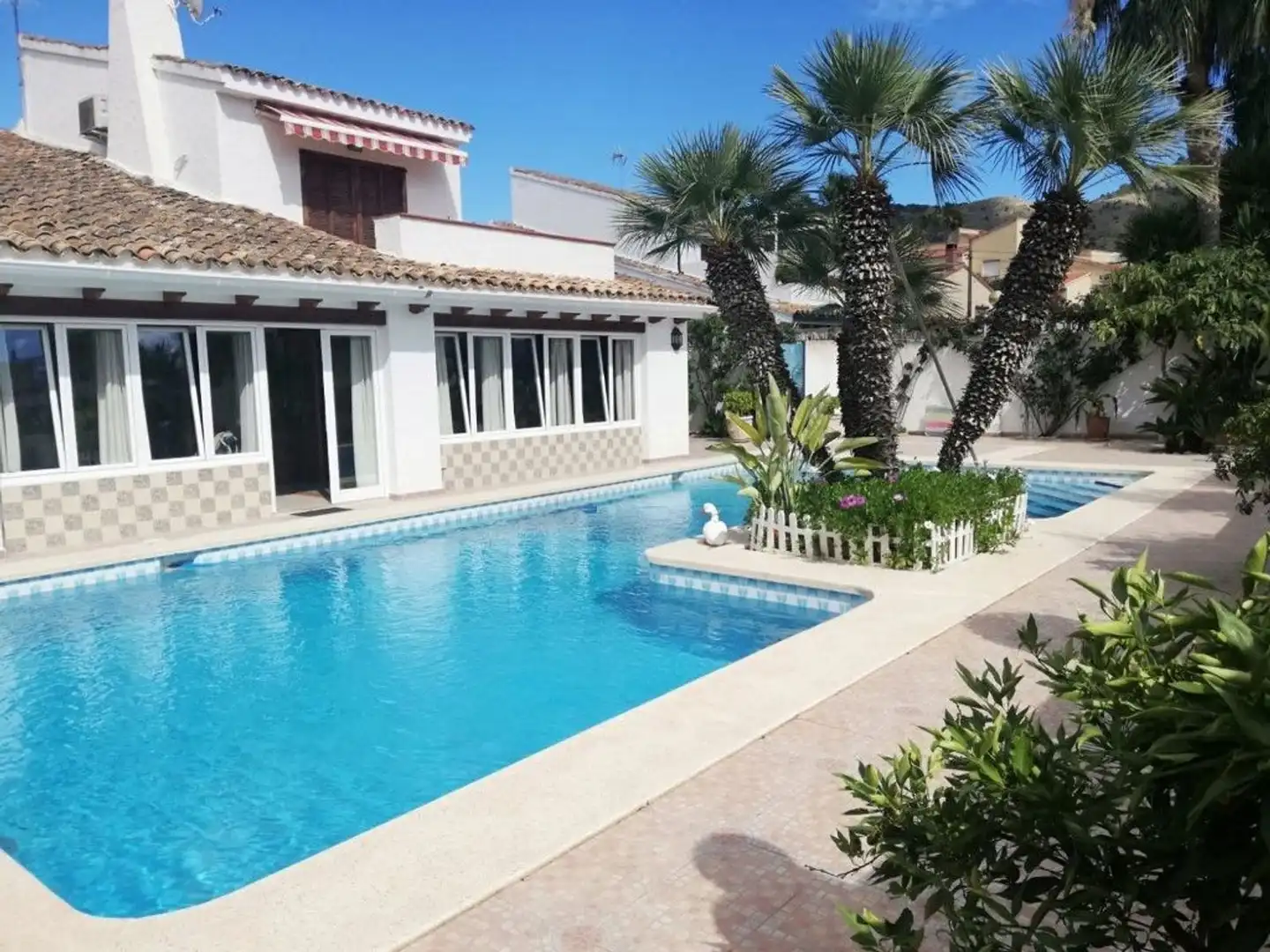 Xalet amb piscina en venda a Rincón de Loix