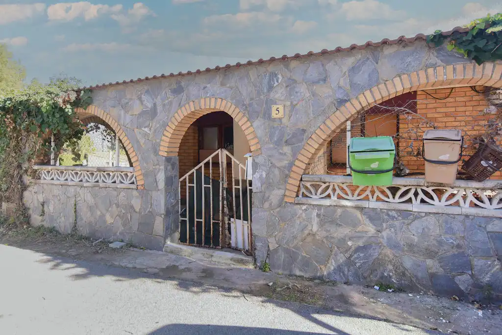 Vista exterior de Casa o chalet en venta en Vacarisses con Calefacción