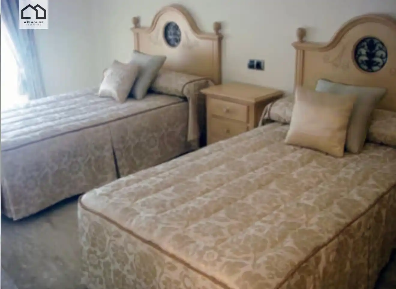 Habitación de Edificio en venta en Huesa