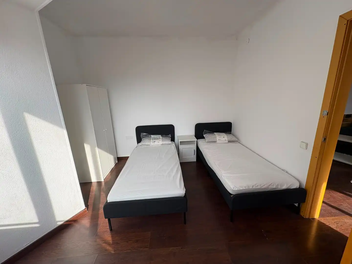 Bedroom of Flat for sale in Manresa  with Parquet flooring, Furnished and Oven