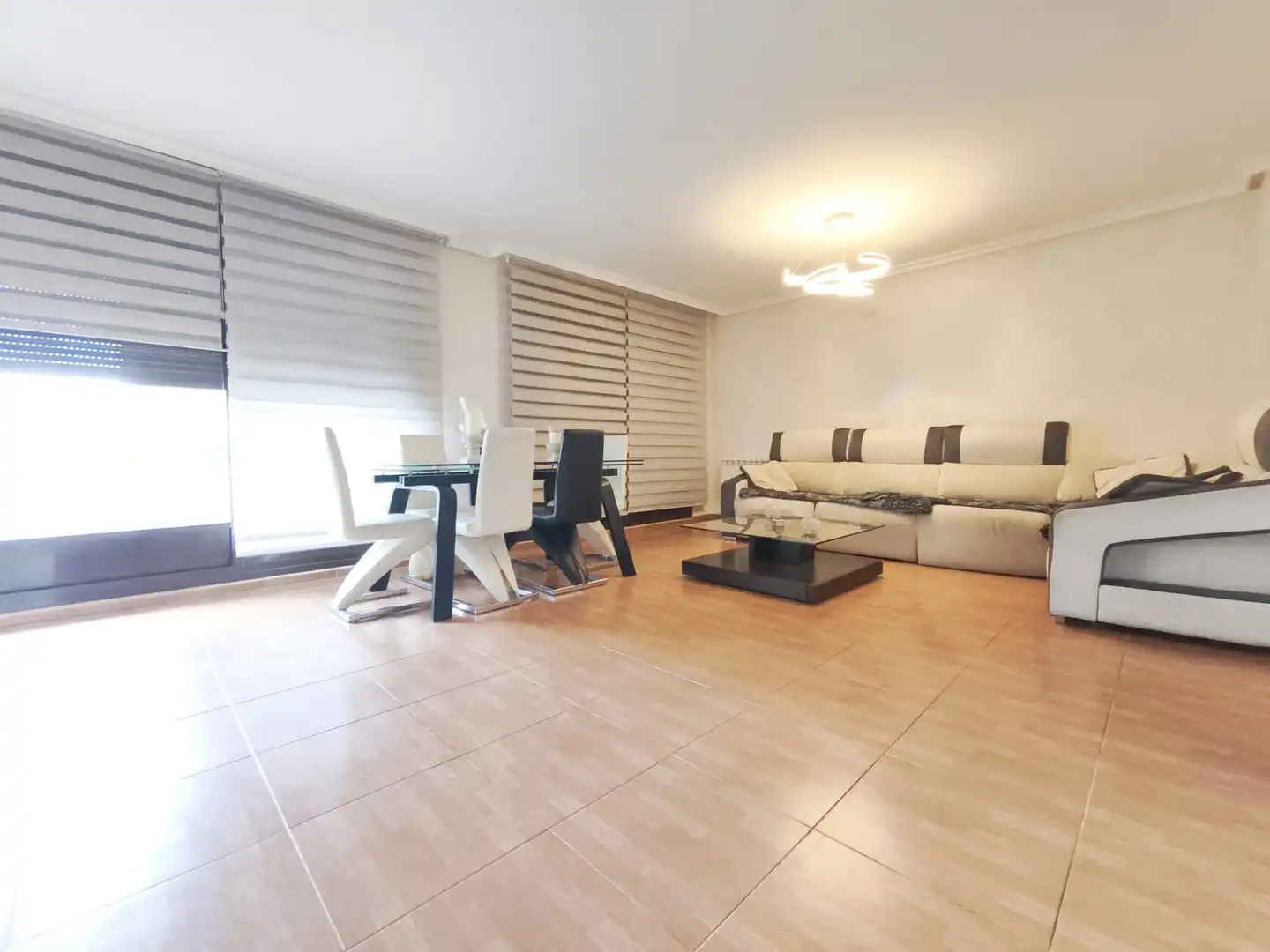 Sala de estar de Casa o chalet en venta en Las Ventas de Retamosa con Aire acondicionado, Calefacción y Jardín privado