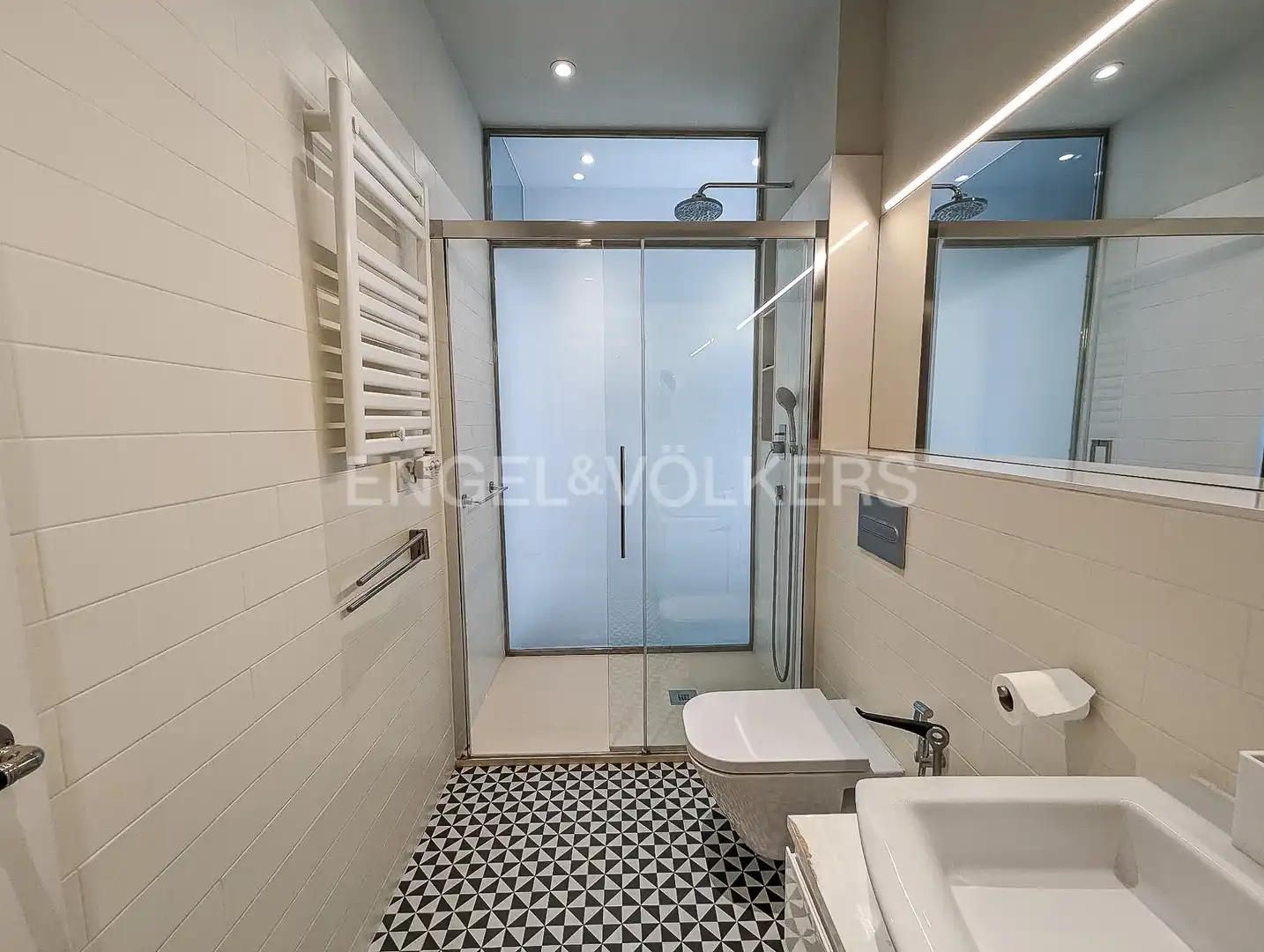 Piso con terraza en alquiler en Eixample, imagen 30