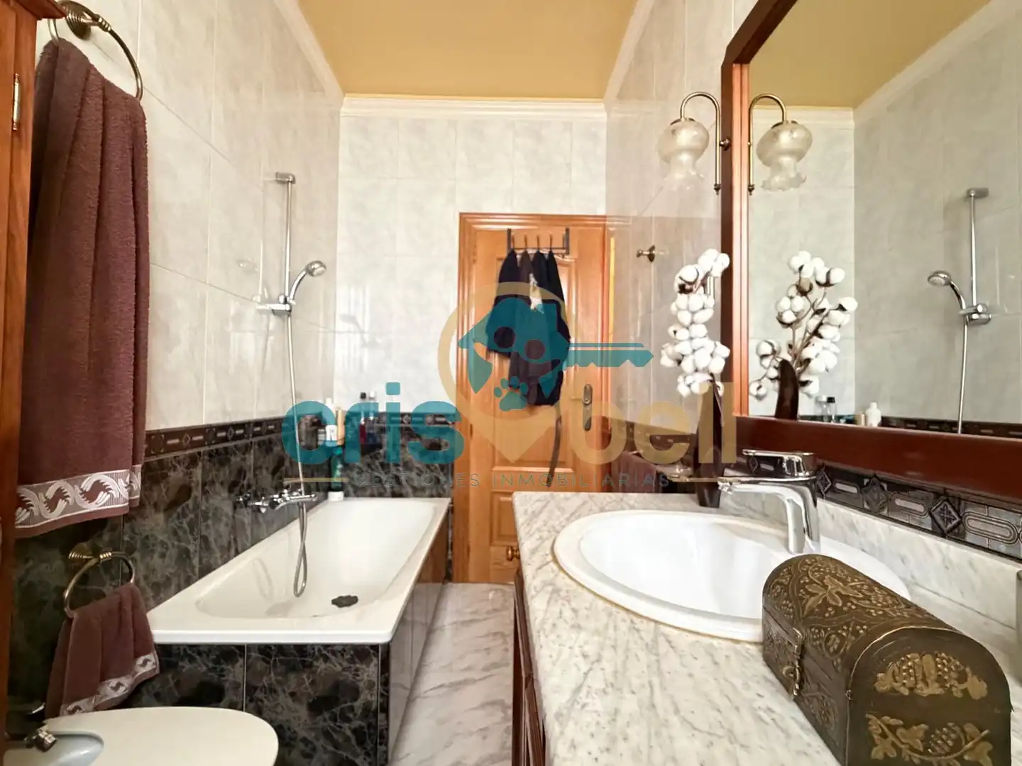 Bathroom of Flat for sale in Lorca  with Storage room, Furnished and Oven