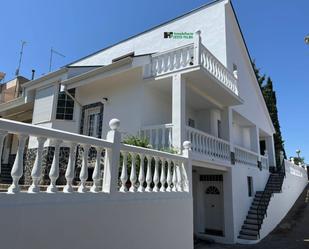 Vista exterior de Casa o xalet en venda en Badajoz Capital amb Terrassa i Balcó