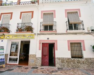 Vista exterior de Casa adosada en venda en Nerja amb Terrassa