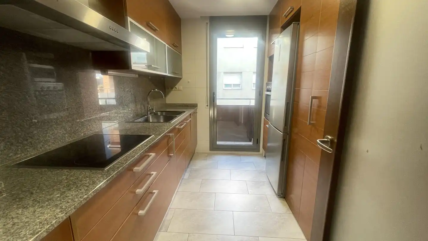 Cocina de Piso en venta en Terrassa con Balcón