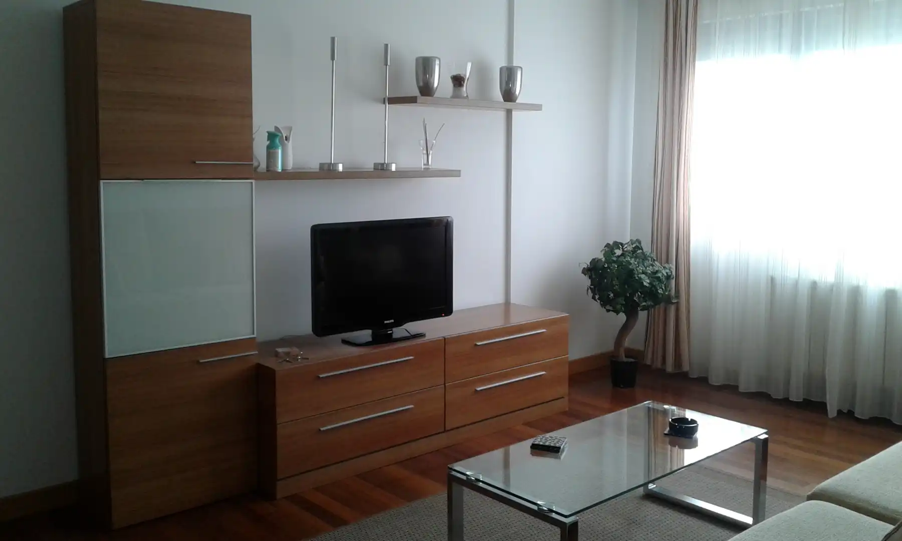 Living room of Flat for rent in Santander  with Heating, Parquet flooring and Furnished
