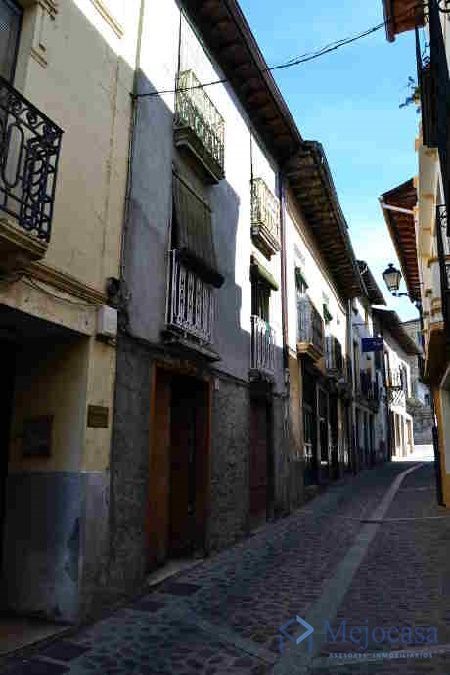 Vista exterior de Casa adosada en venta en Villafranca del Bierzo con Calefacción, Jardín privado y Parquet