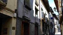 Vista exterior de Casa adosada en venda en Villafranca del Bierzo amb Calefacció, Jardí privat i Parquet