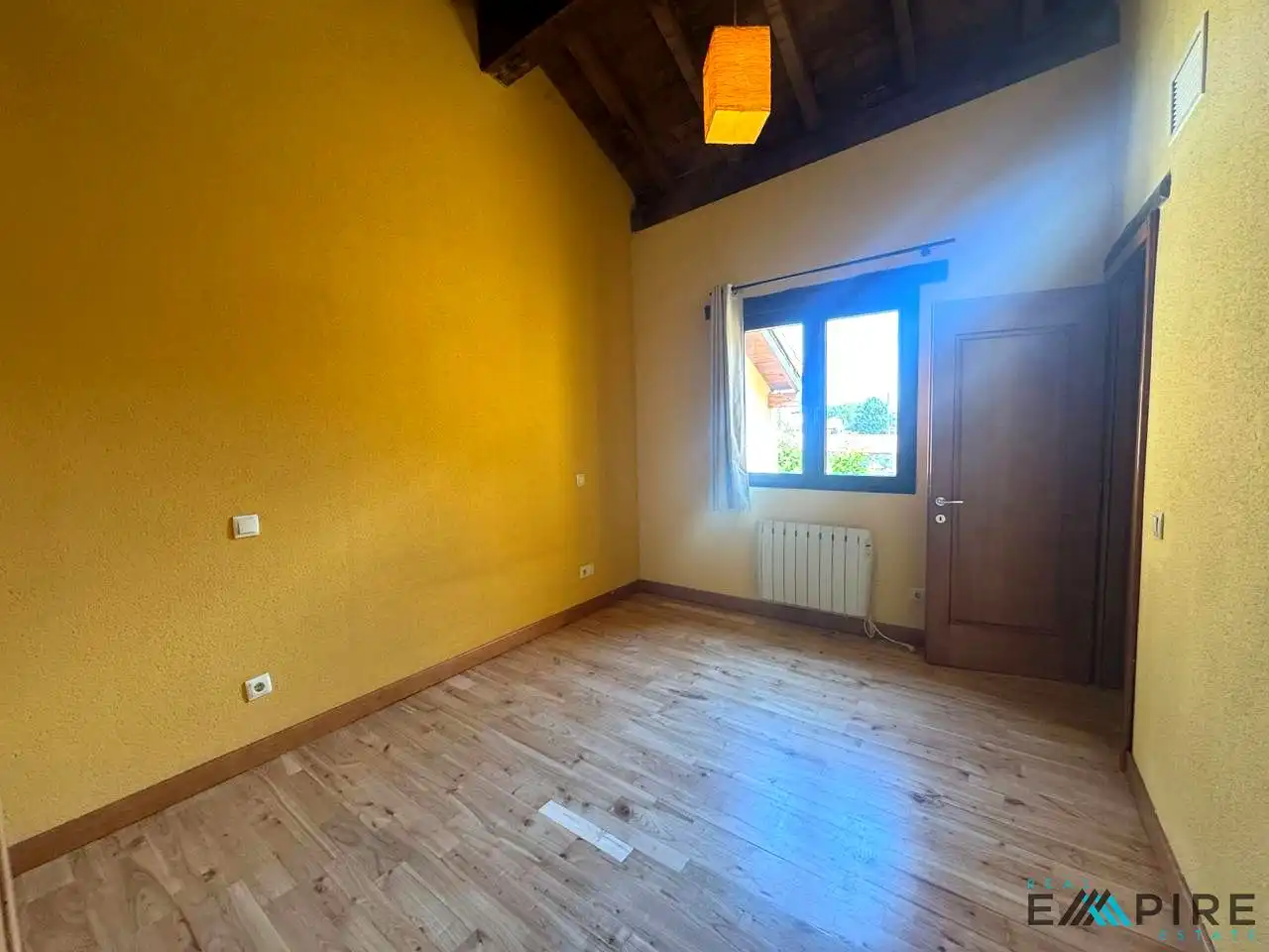 Dormitori de Casa adosada de lloguer en Ortigosa del Monte amb Calefacció