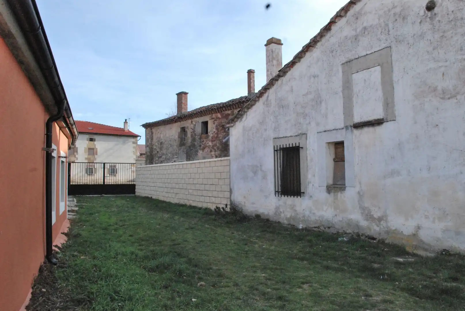 Houses for sale in Barbadillo del Mercado  with Private garden