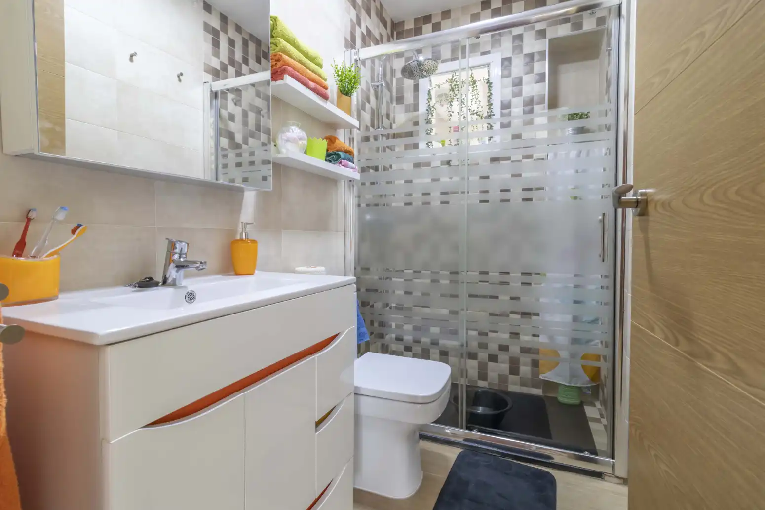 Baño de Piso en venta en Sevilla con Aire acondicionado y Calefacción