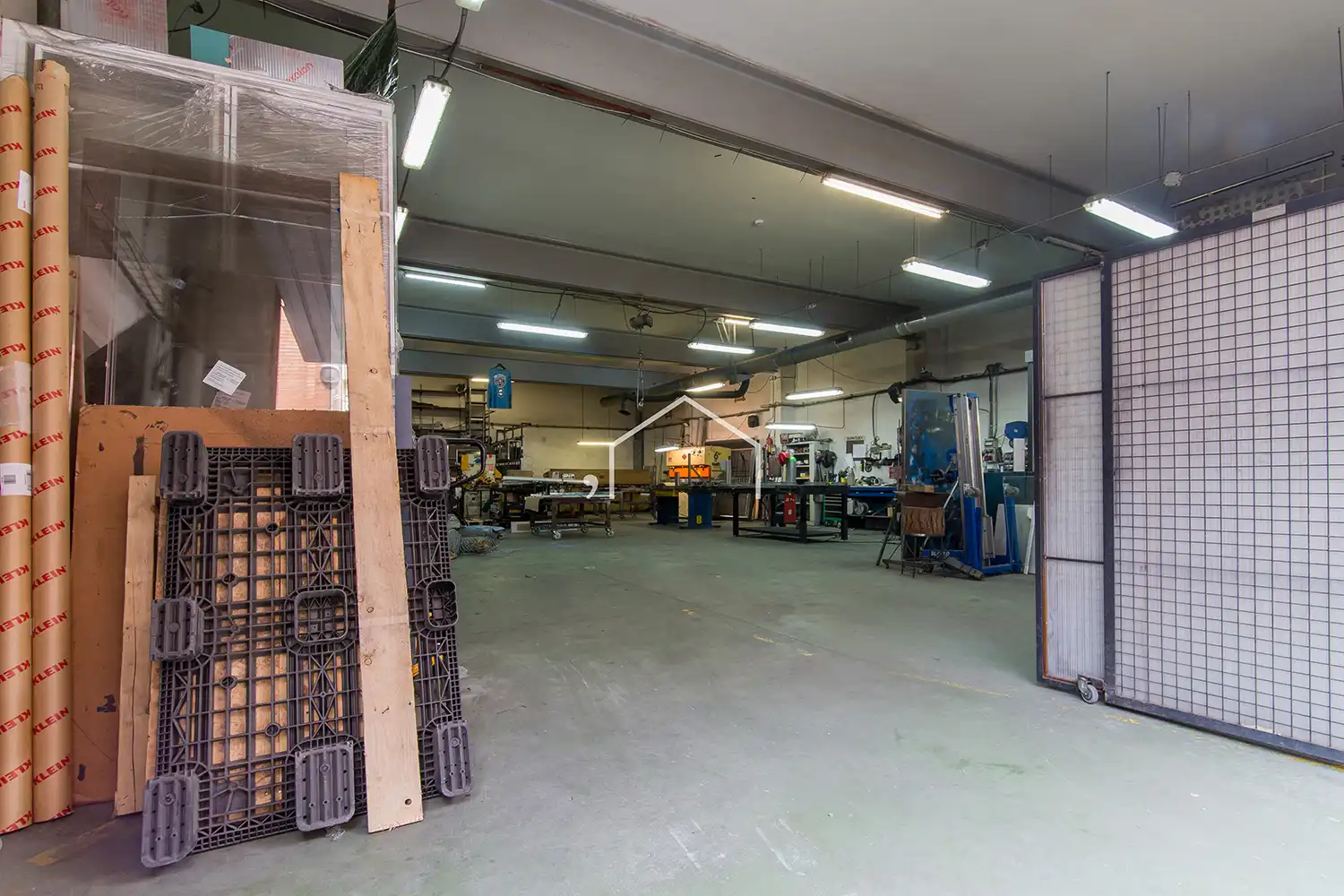 Industrial buildings for sale in Barcelona