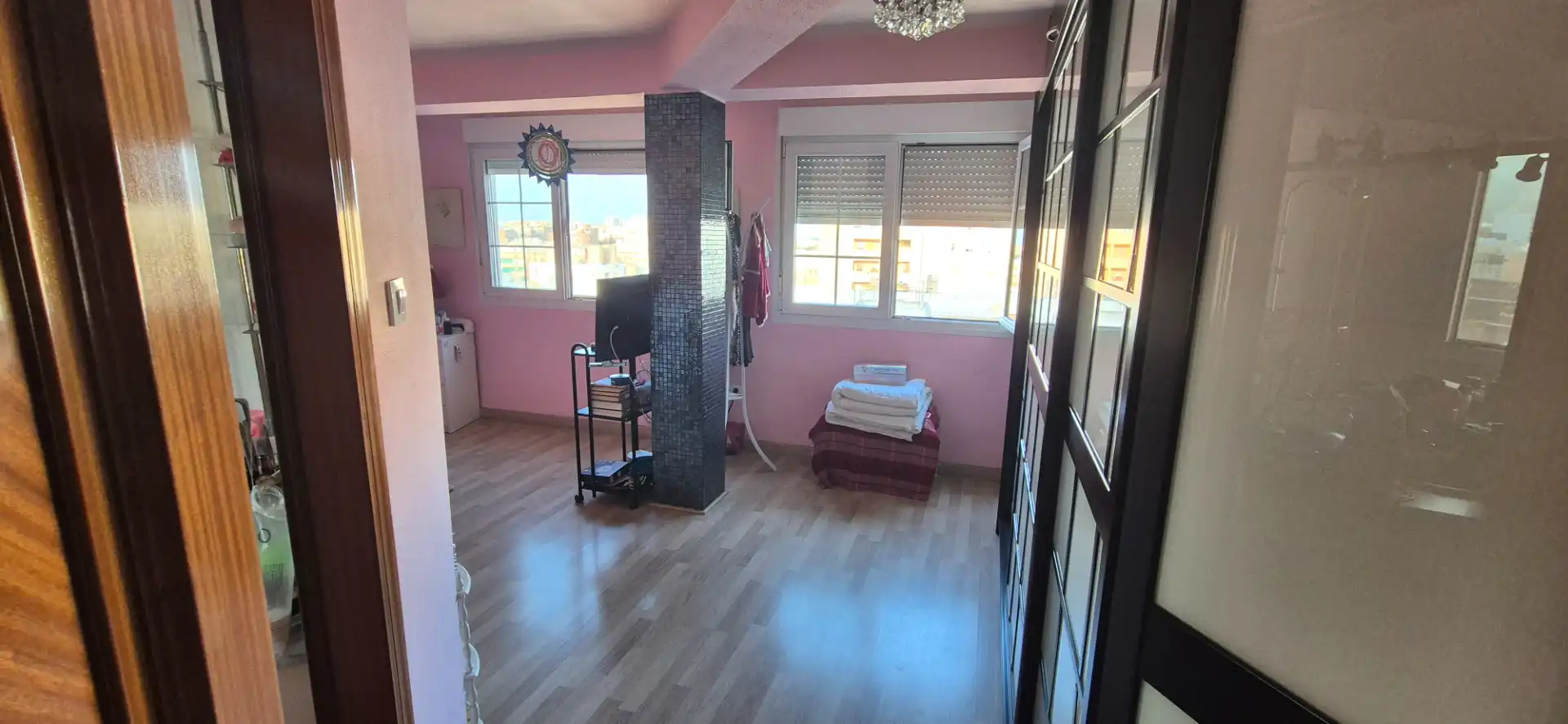 Piso en venta en Calle Hermanos Pinzón, Oliveros - Altamira