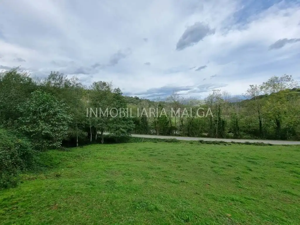 Residencial en venda en Parres