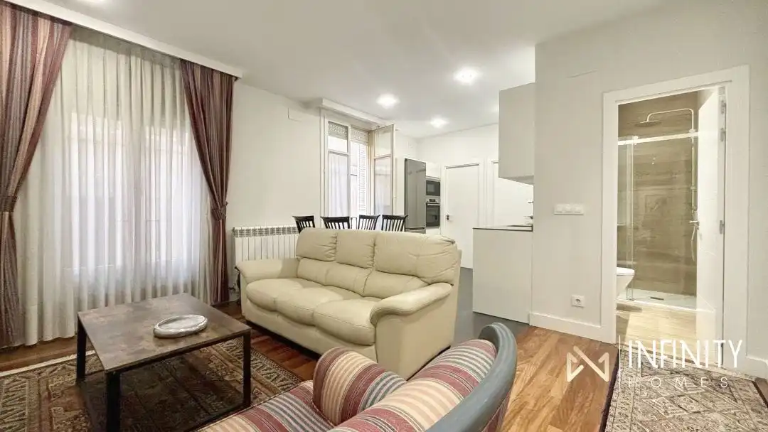 Sala de estar de Piso de alquiler en Bilbao  con Calefacción y Balcón