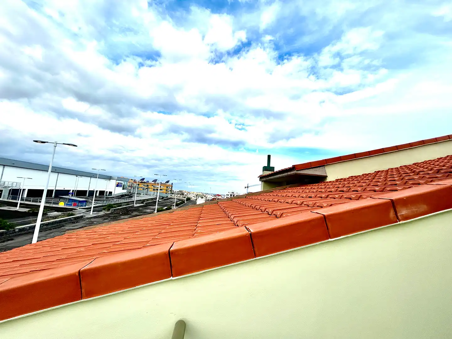 Vista exterior de Dúplex en venda en Granadilla de Abona amb Traster i Balcó