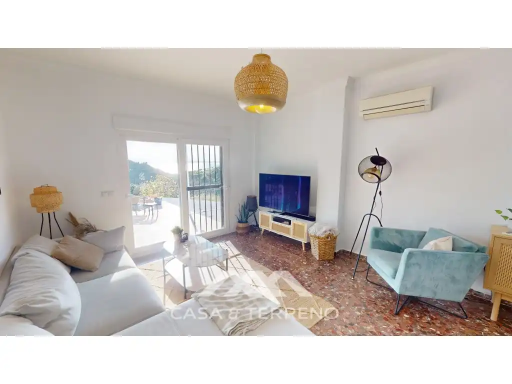 Sala d'estar de Casa o xalet en venda en Rincón de la Victoria amb Aire condicionat, Terrassa i Piscina