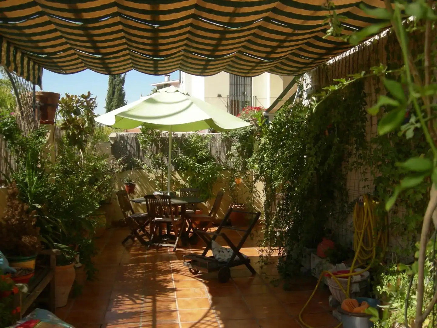 Terrassa de Casa o xalet de lloguer en Granada amb Calefacció, Jardí privat i Moblat