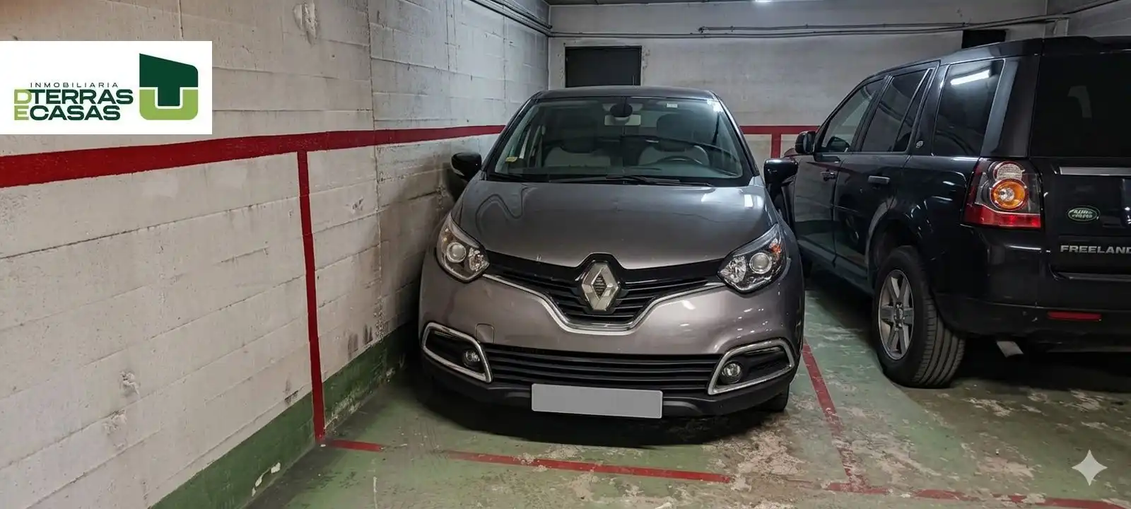 Parking de Piso en venta en Pontevedra Capital  con Calefacción, Terraza y Trastero