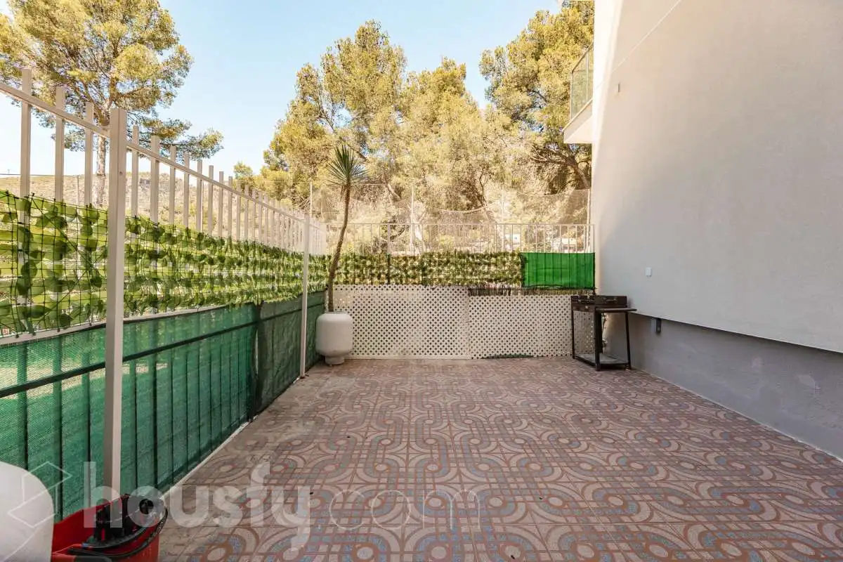 Terraza de Piso en venta en Castelldefels con Aire acondicionado, Jardín privado y Terraza