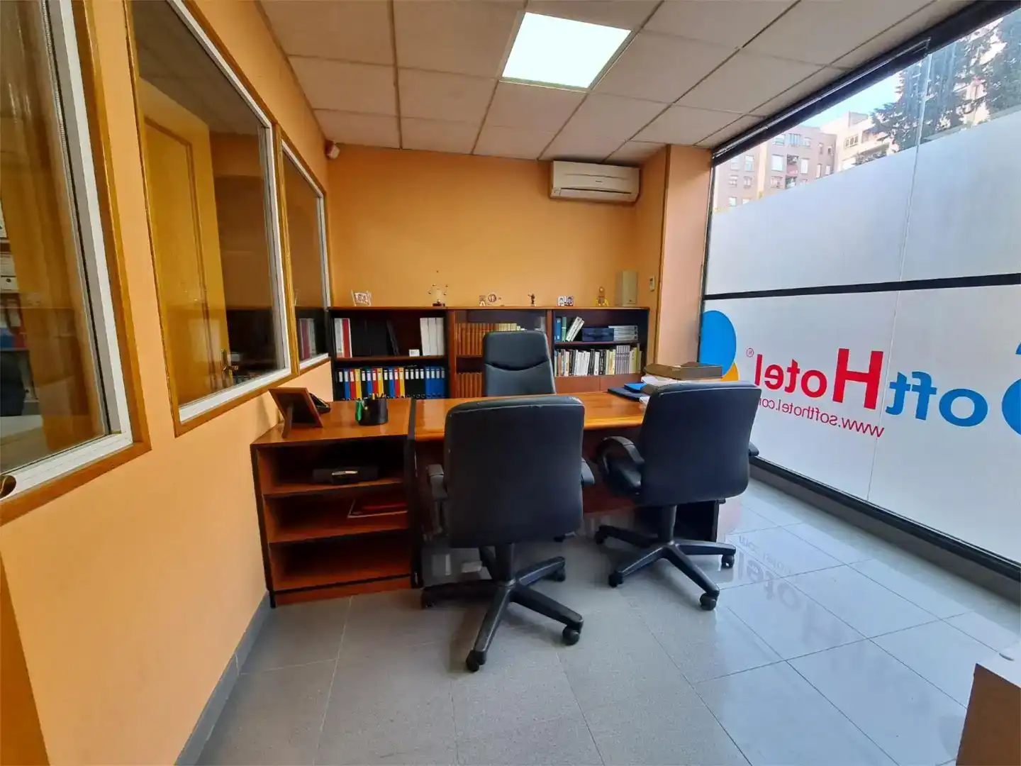 Local en venta en Zaragoza con Aire acondicionado y Amueblado