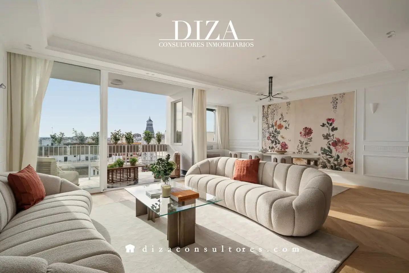 Living room of Flat for sale in  Madrid Capital  with Air Conditioner, Heating and Terrace