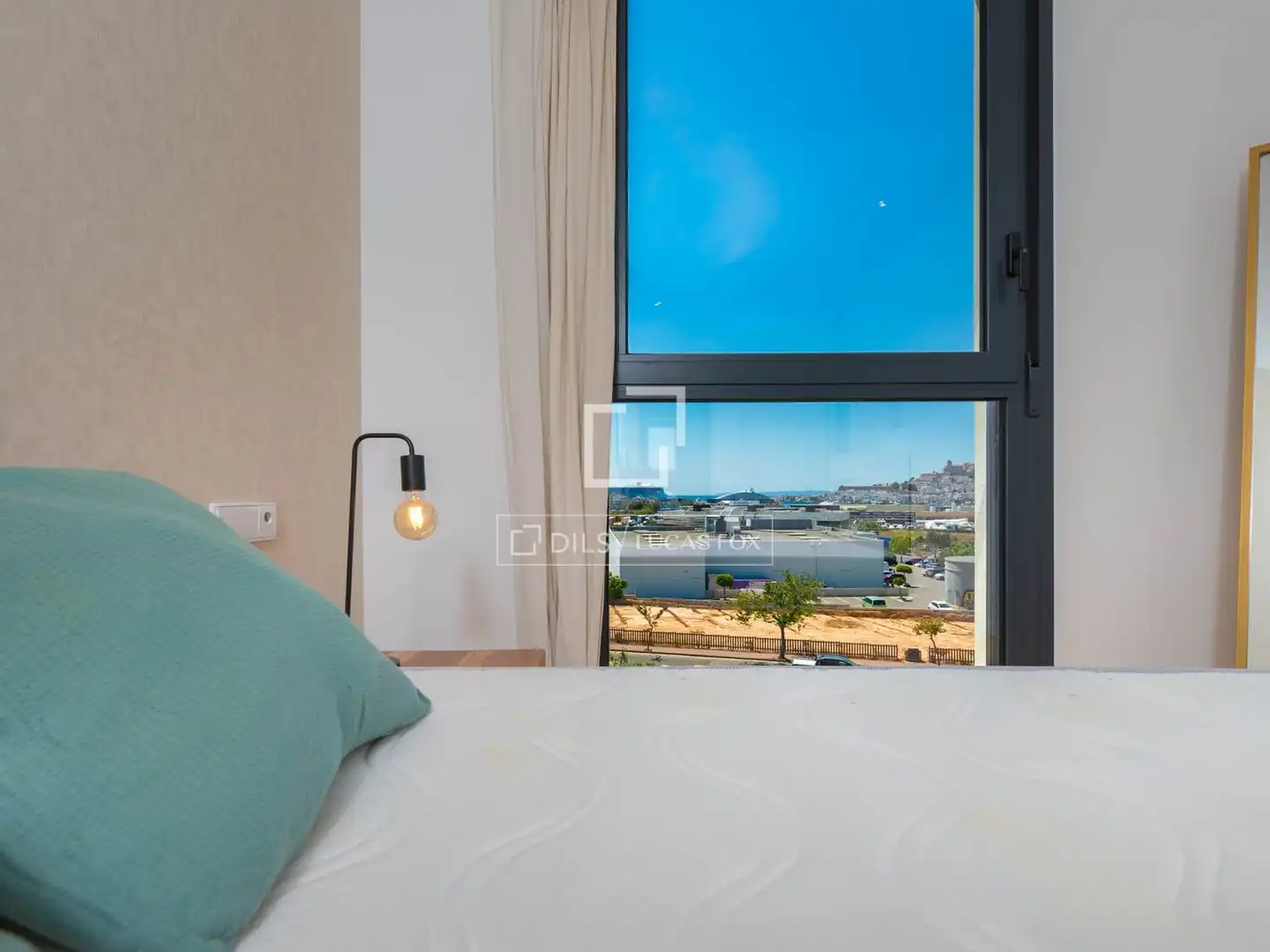 Habitación de Piso en venta en Santa Eulària des Riu con Aire acondicionado, Calefacción y Terraza