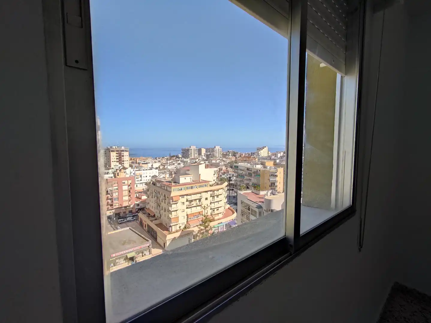 Außenansicht von Wohnung zur Miete in Torremolinos mit Klimaanlage, Heizung und Terrasse